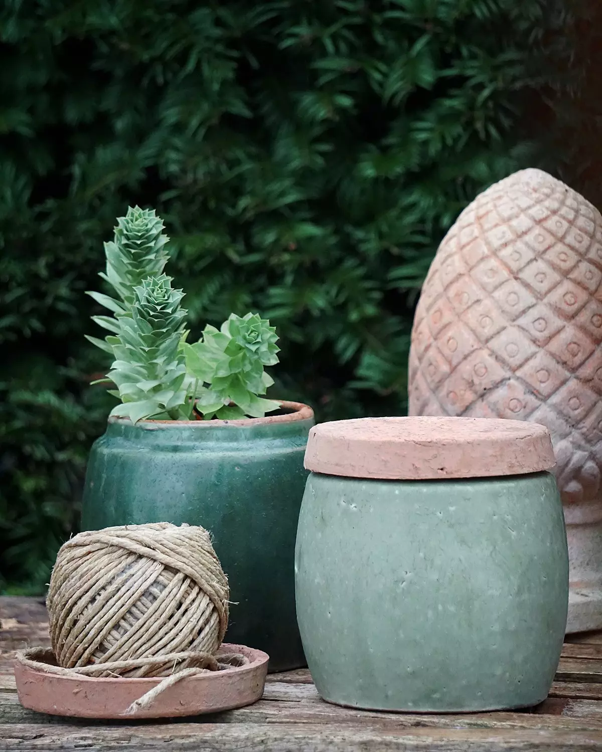 Berit - Glazed Matt Green - ø15 krukke