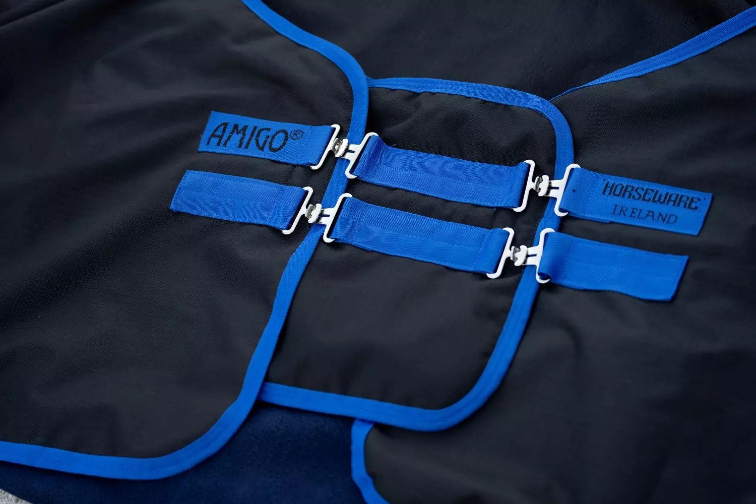 Amigo Straight Front Chest Extender Black/Classic Blue