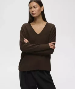 Tilda V-Neck