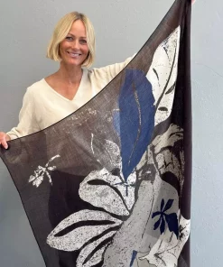 Felisia Scarf