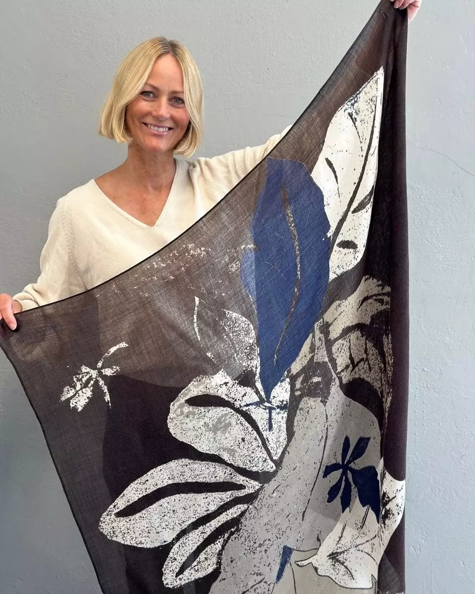 Felisia Scarf