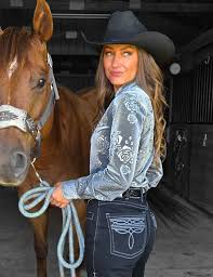 Cowgirl Tuff Pullover Button Up – Chrome Silver Gray Roses