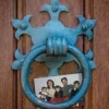 Endelig trygg den første familien i norsk kirkeasyl. Utsolgt fra forlaget!