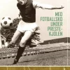 Med fotballsko under prestekjolen. Utsolgt fra forlaget!