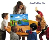 Flanellograf, Stor (40x60 cm), Bibelhistorien 3-årssett, 3 bakgr. + 4 overlegg, MONTERT (må klippes)