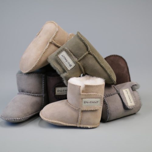 EN FANT SAUESKINN TØFFEL