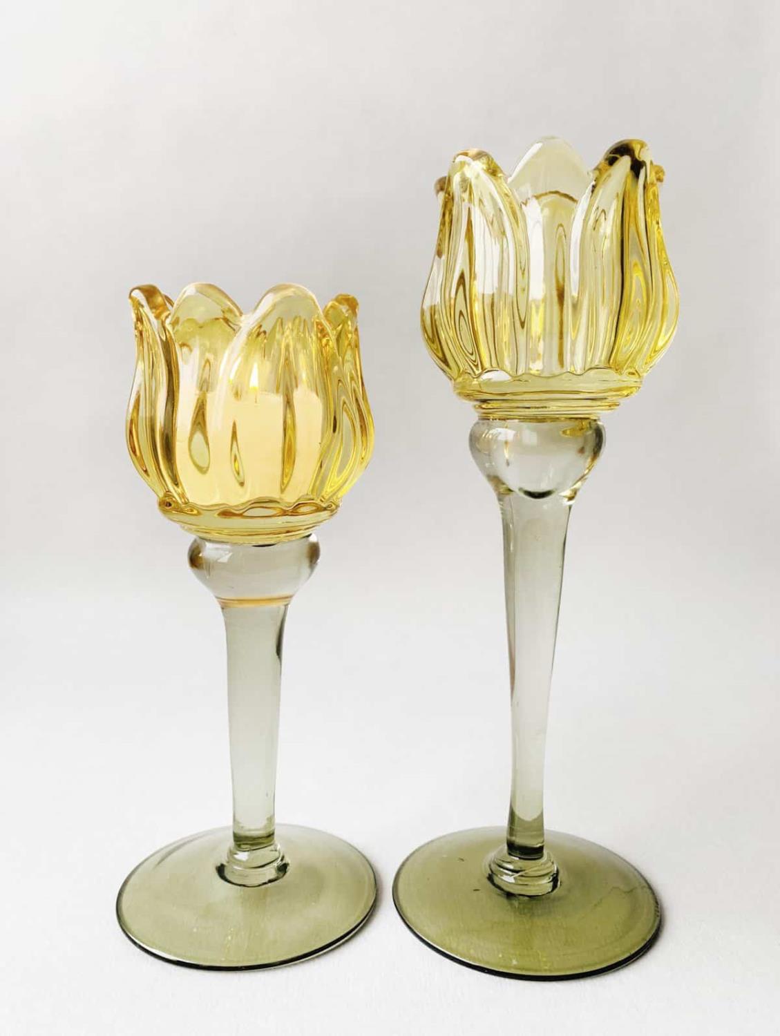Lysglass blomst 18,5 cm gul
