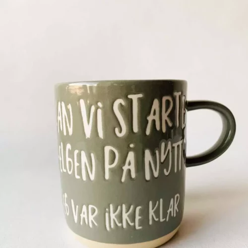 Tekstkrus "Kan vi starte helgen på nytt?"