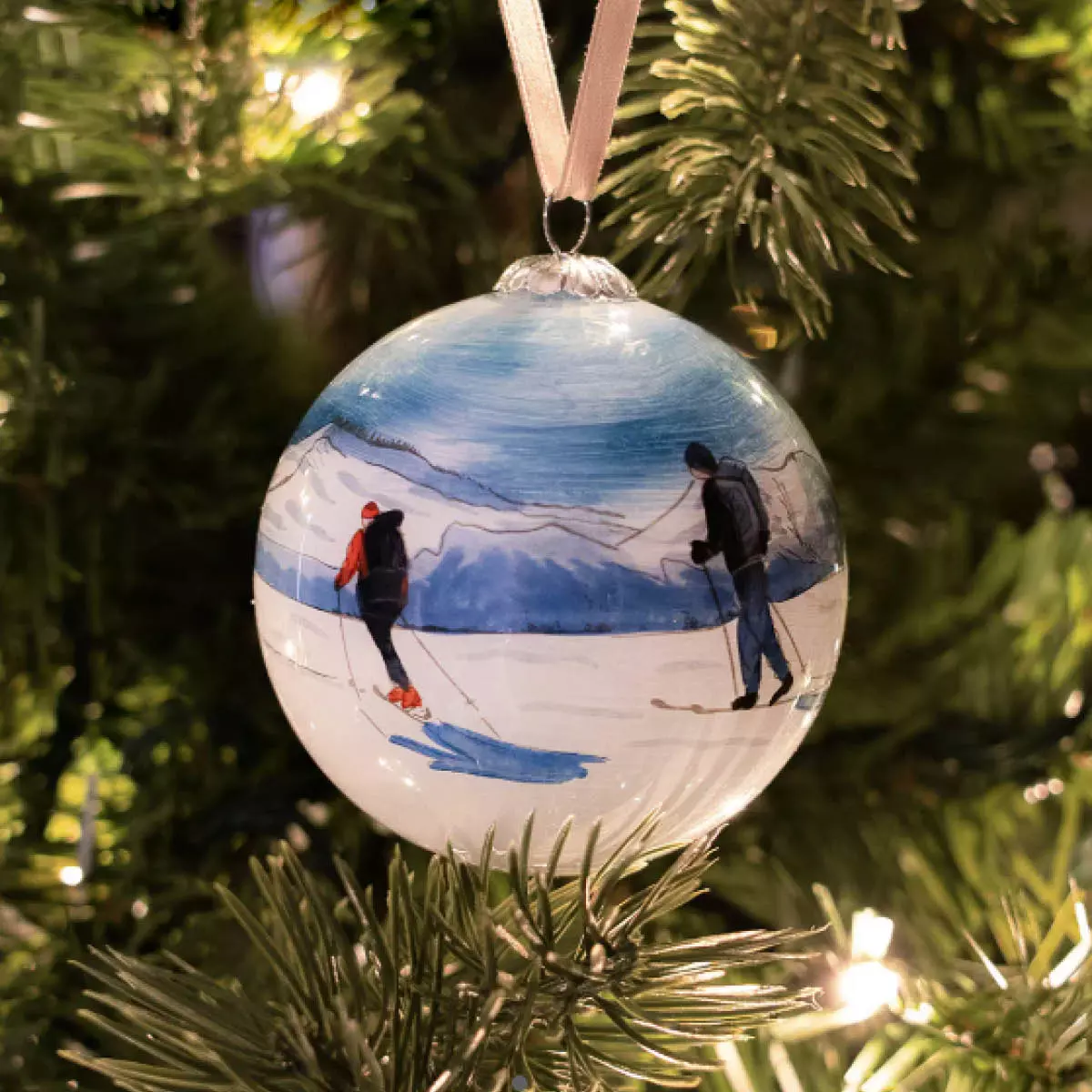 Håndmalt glasskule, oppover, Fjellet kaller