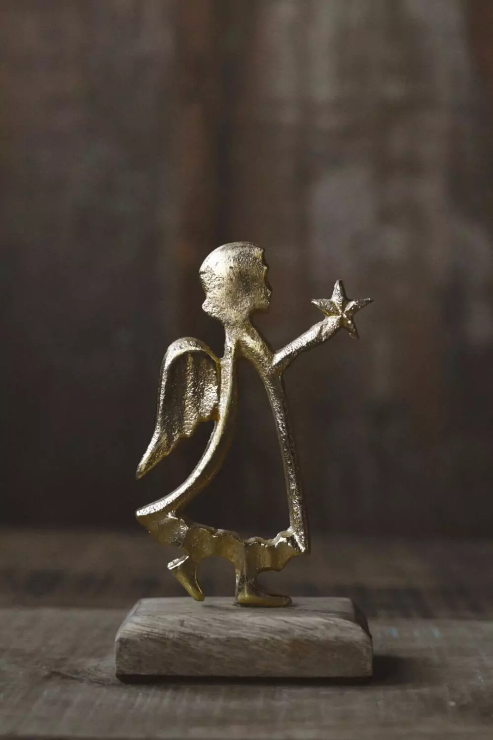 Engel gull på trefot h 10 cm