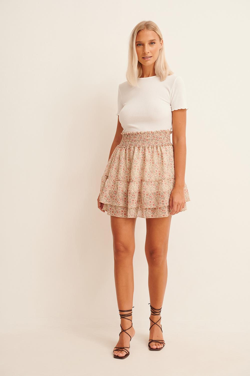 NA-KD Smocked Mini Skirt, rosa blomstret