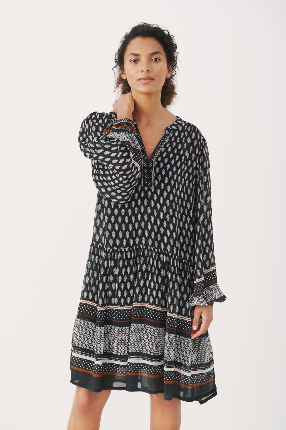 gallery-8156-for-30306223-black border print