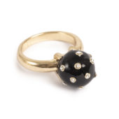 A&C Black Ball, ring med sort emalje