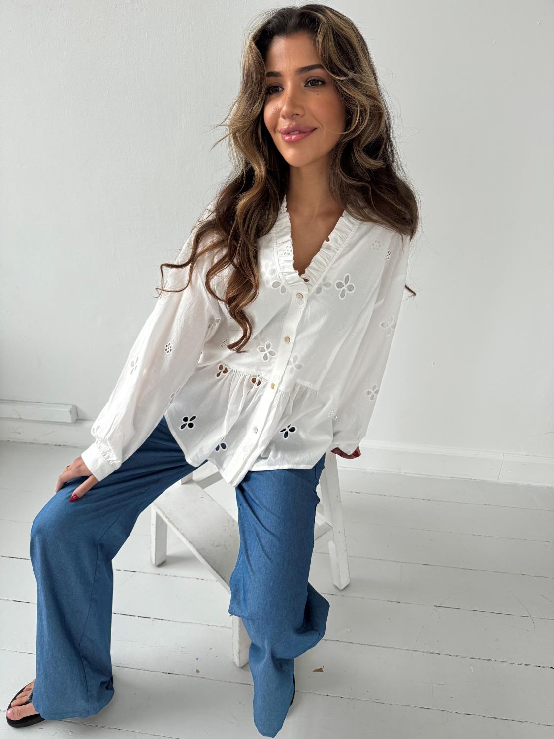 gallery-20546-for-14803-02 white