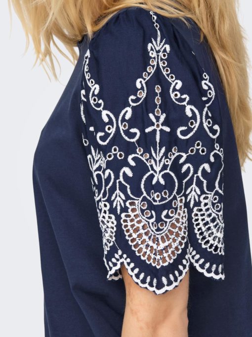 gallery-20595-for-15341457-black iris/embroidery
