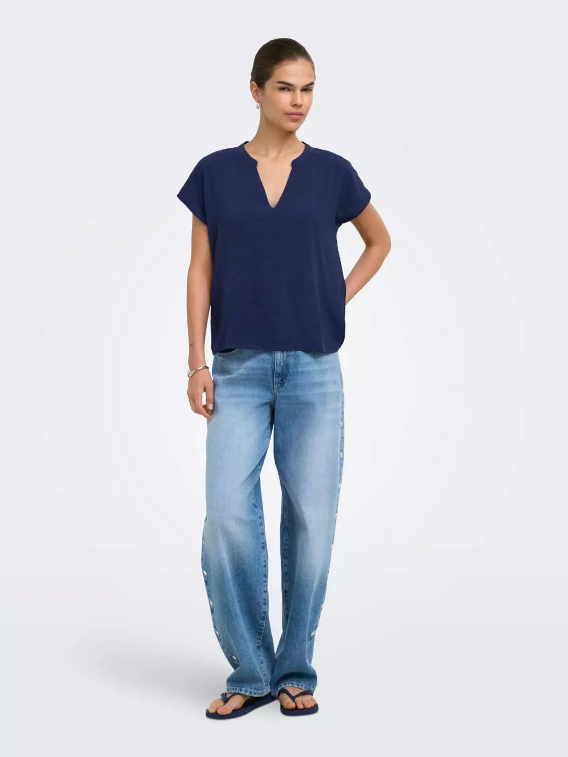 gallery-26802-for-15249287-medieval blue