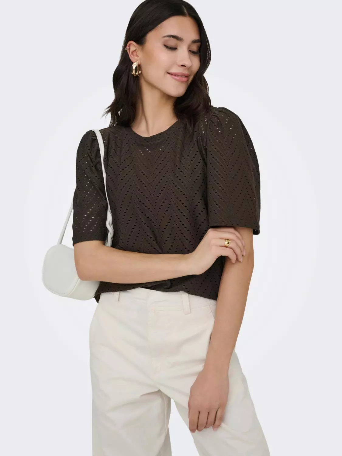 gallery-26844-for-15351919-brun