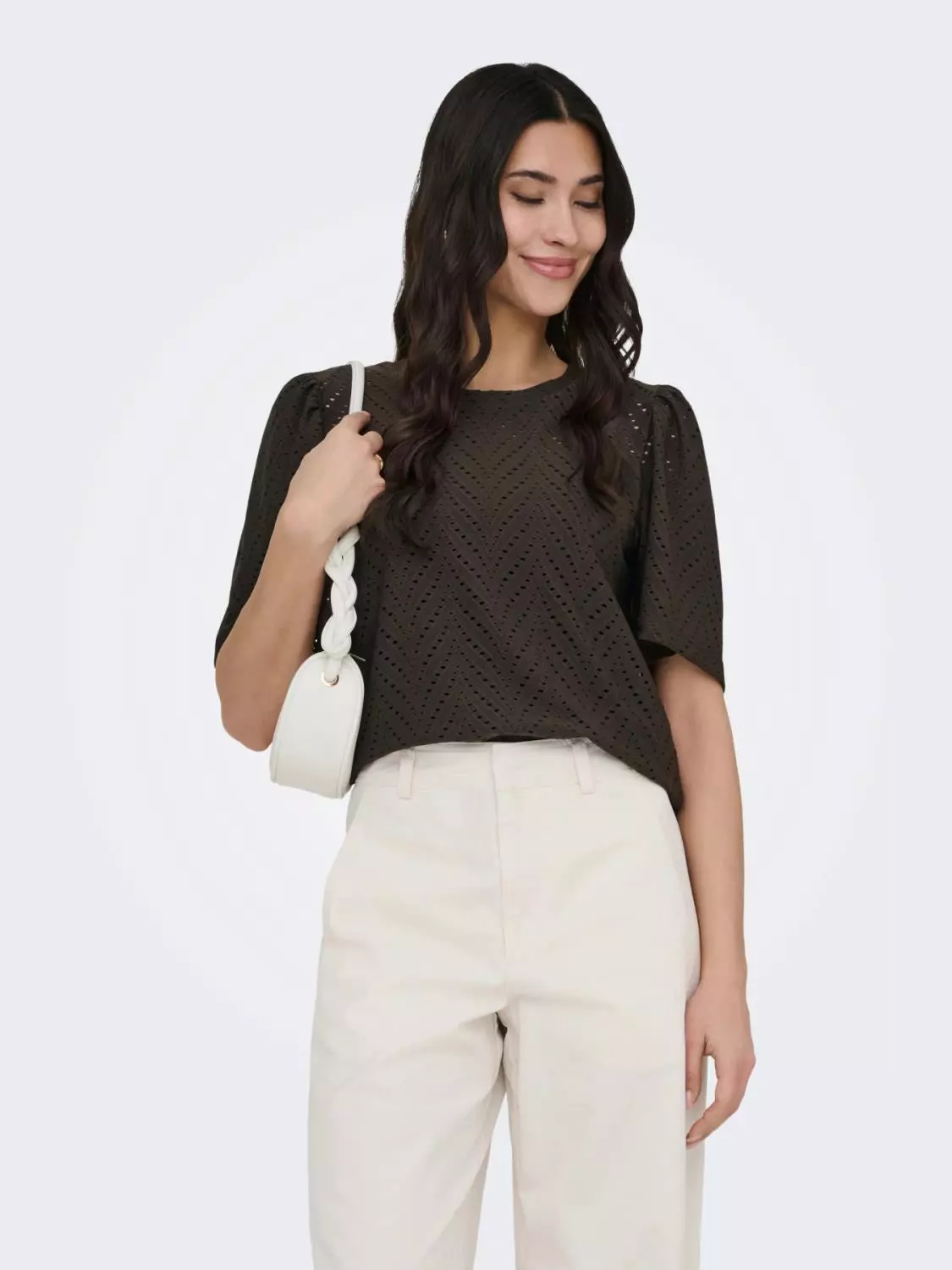 gallery-26847-for-15351919-brun