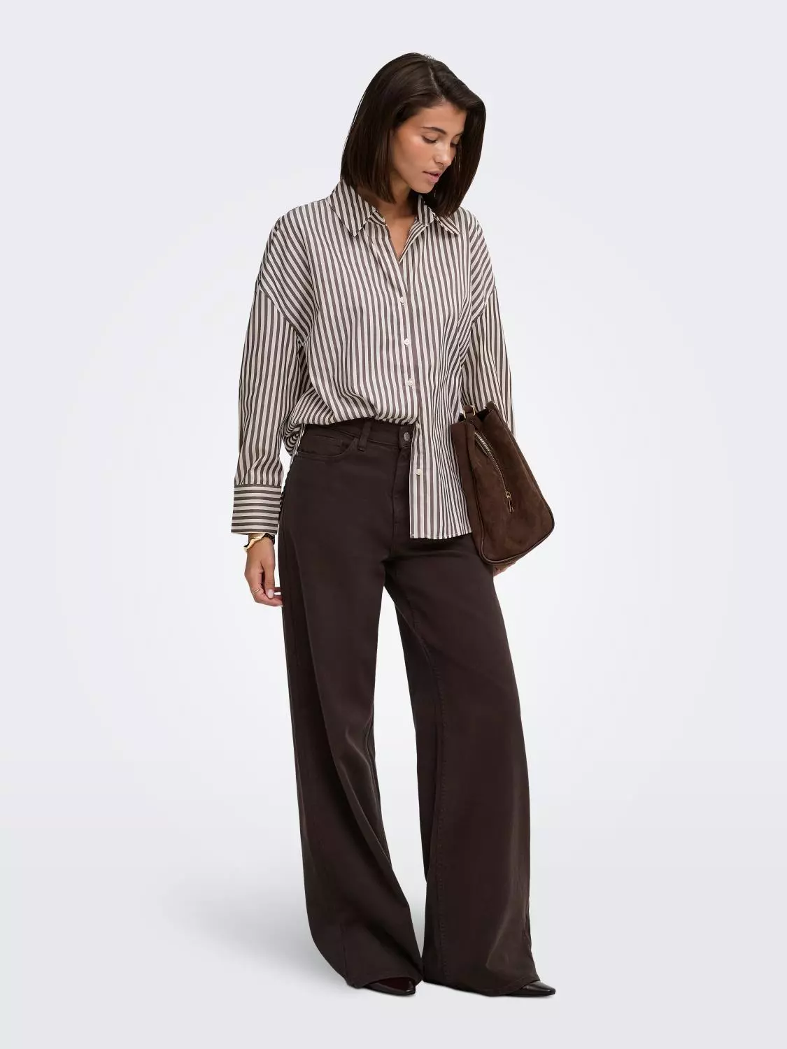 gallery-27726-for-15338857-cloud dancer/coffee bean