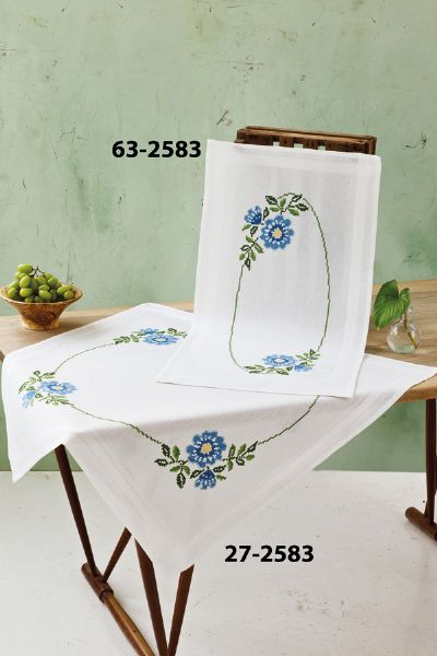 Blomster i x-sting 80x80cm, påtegnet