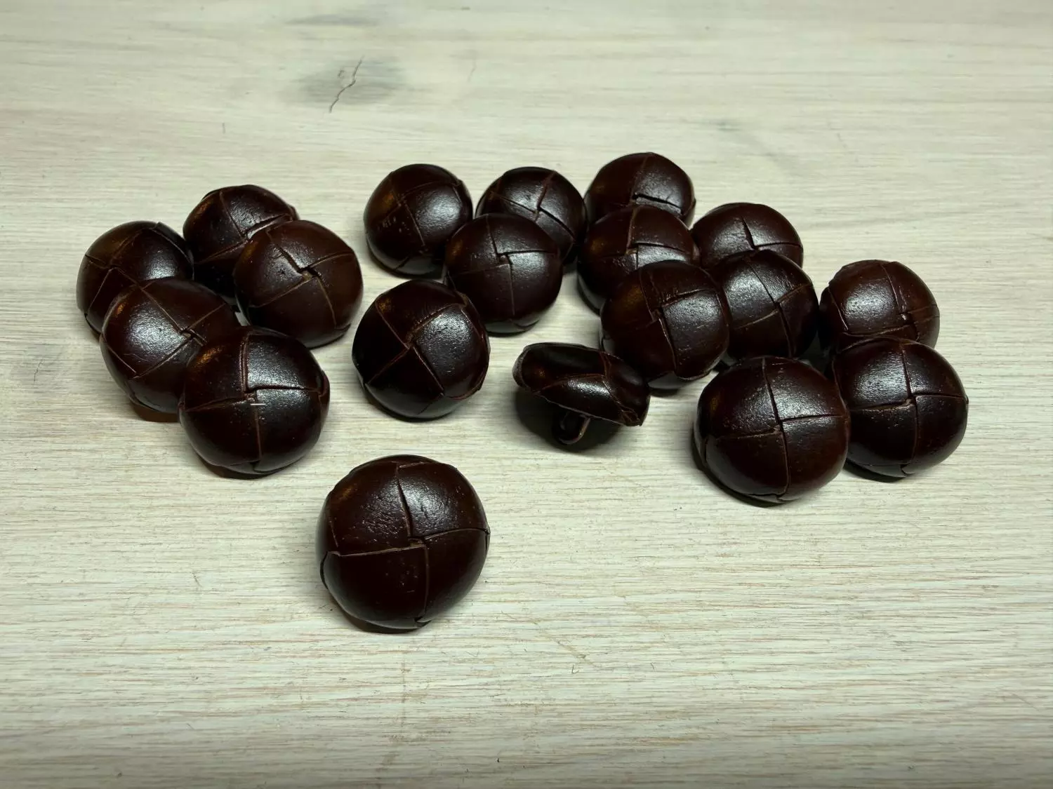 Knapp Øyeknapp 18mm Mørk brun - Lær