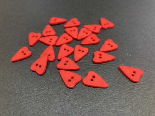 Knapp Plast - 15 mm hjerte rød
