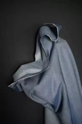 Merchant & Mills - A lightweight denim chambray in indigo blue.