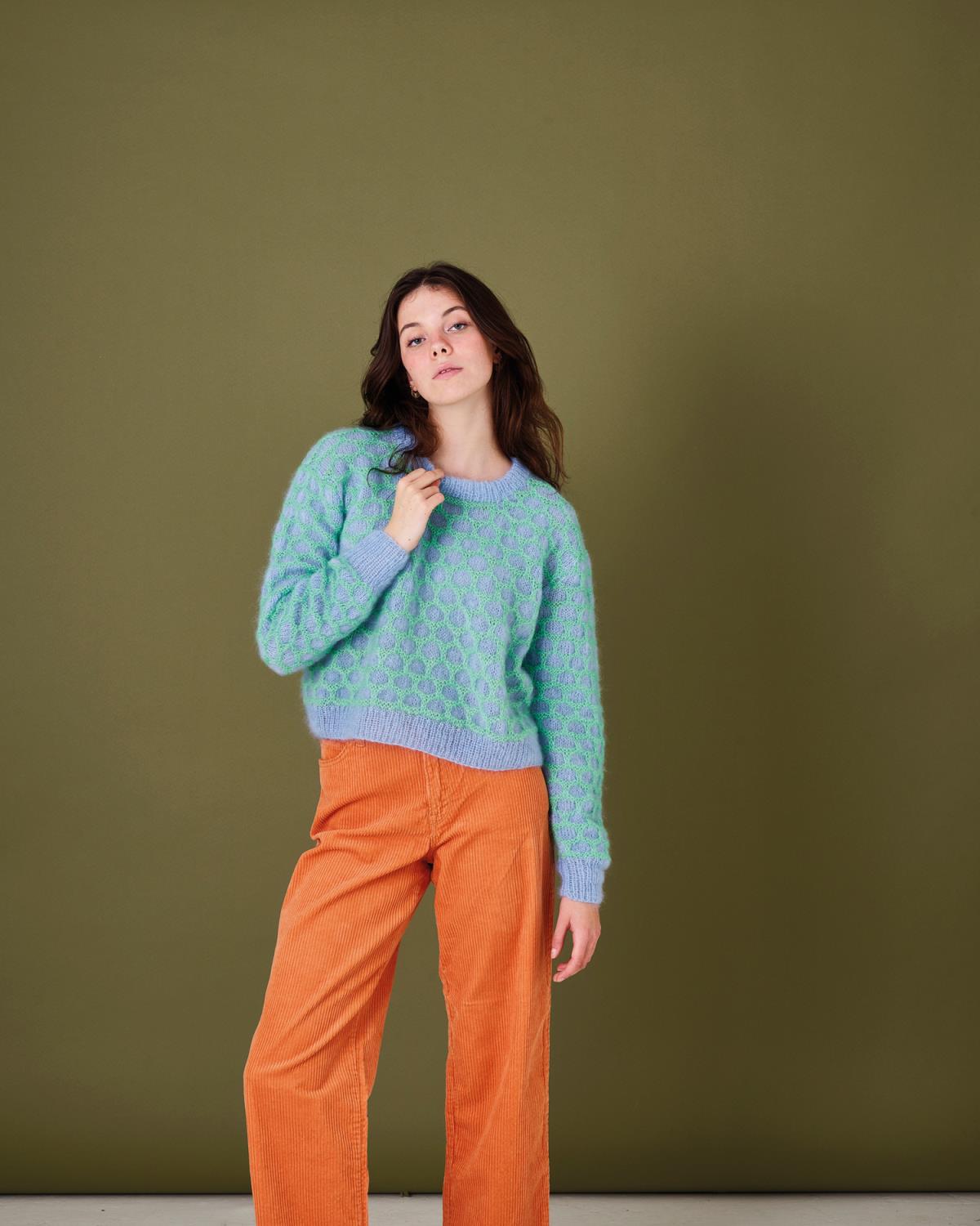 SWEATER MED BIKUBEMØNSTER