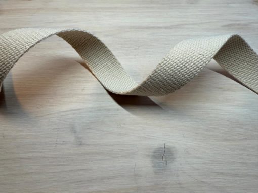 Kraftig bomullswebbing – Eggeskalshvit 30 mm