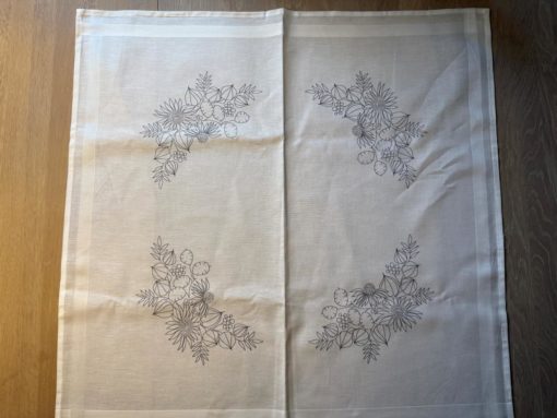 Duk 80x80 cm - Frukt - Uten garn - Hvit