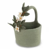 Basket w/Flower Garland