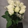 Bukett hvite roser med slør