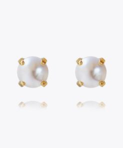 Classic stud earrings, pearl