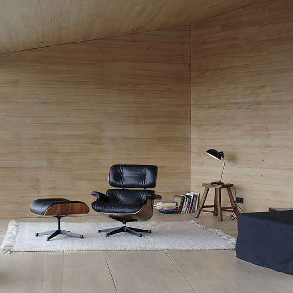 Eames Lounge Chair Palisander/Polished/Sides Black(4)