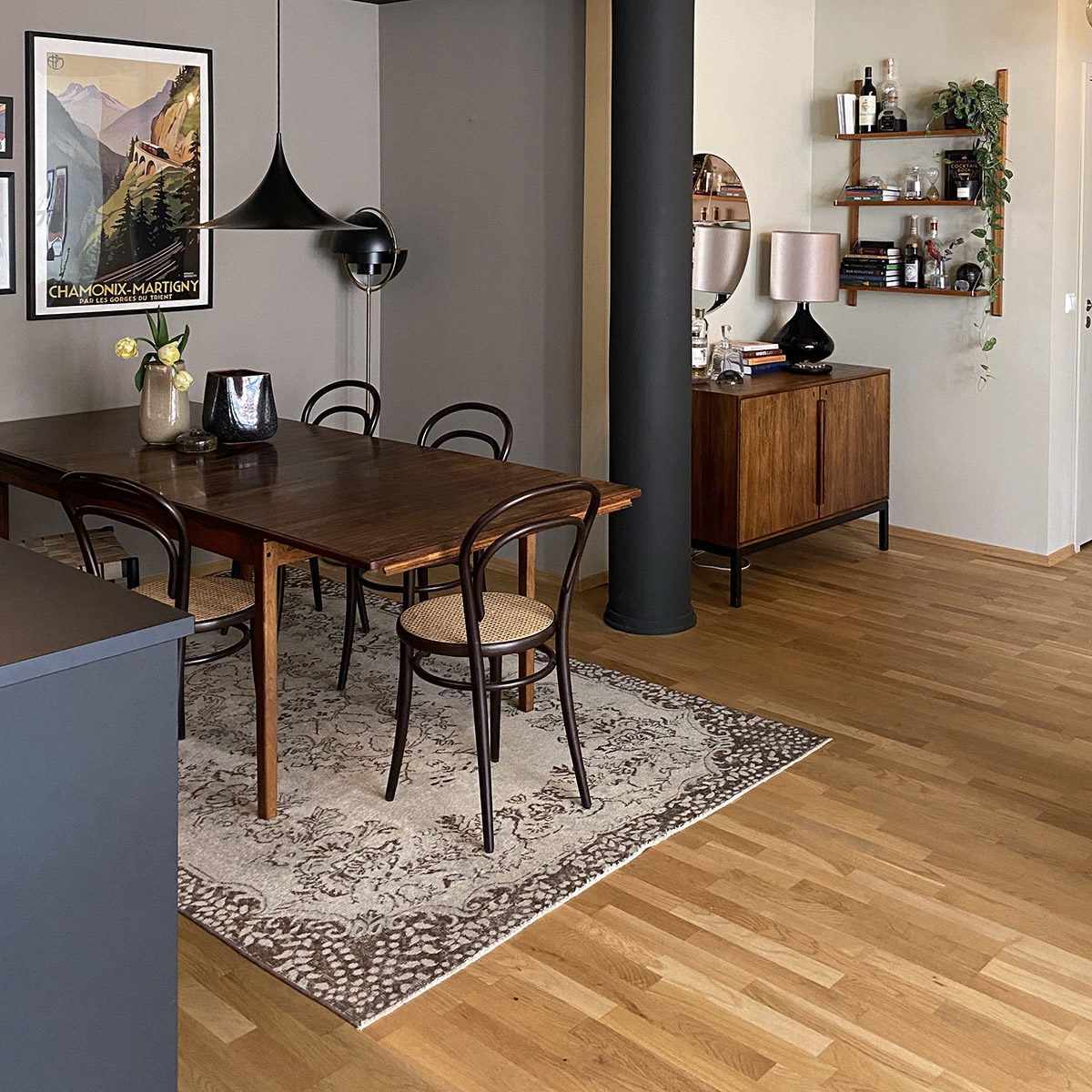 Kilim gulvteppe hjemme hos gudrun på eske interiør