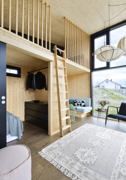 Hytte med sovealkove, hems og spisestue