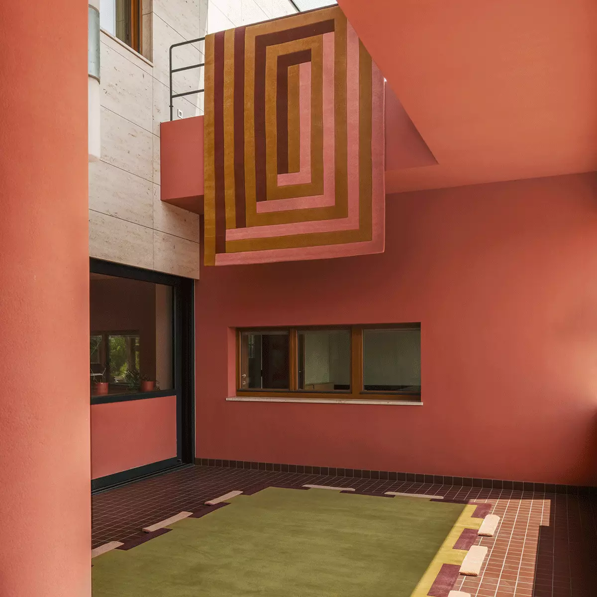 gallery-38497-for-TKLACO250350