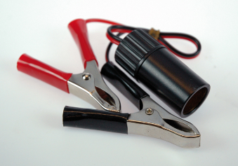 Skjøteledning med krokodilleklemmer. Praktisk til testing av ulike 12V elektriske artikler.