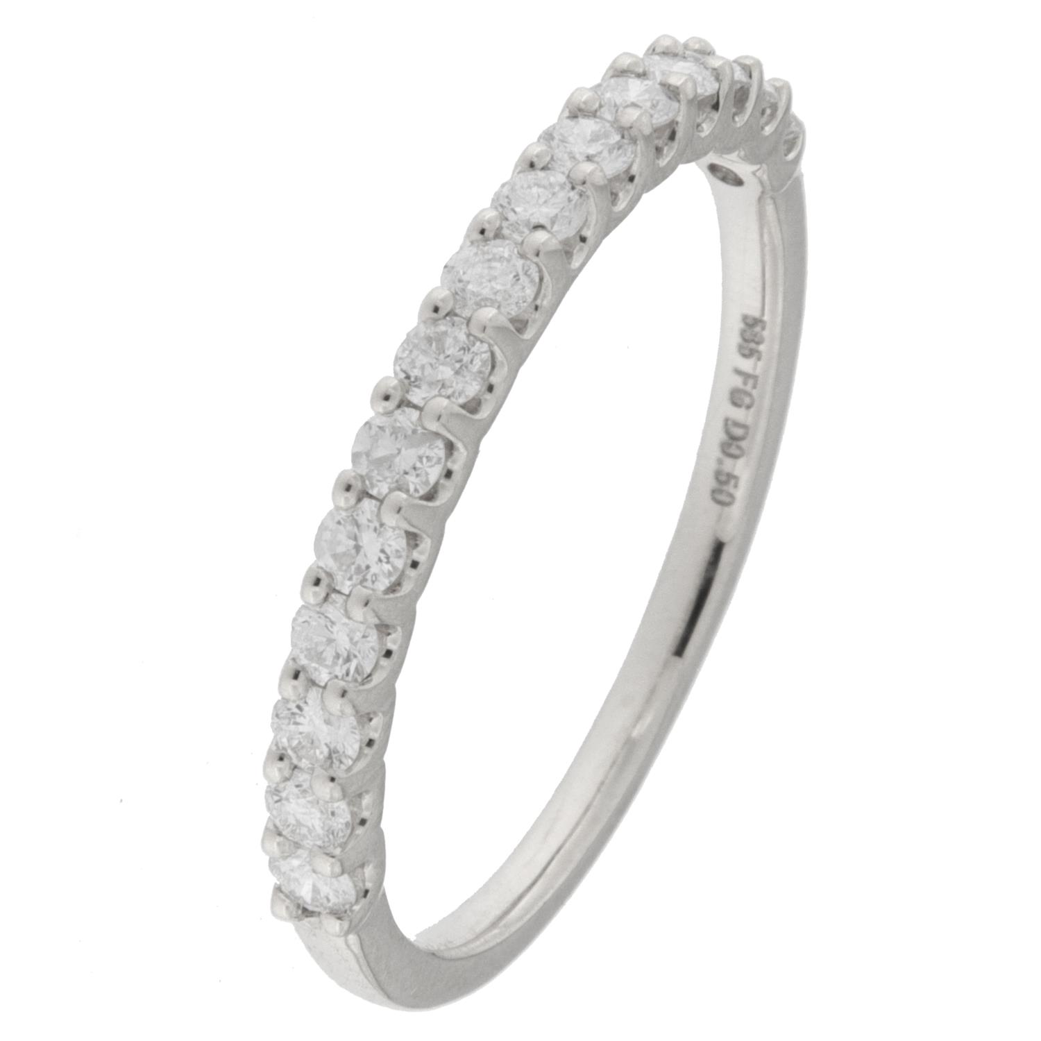 Ring hv.gull en rad diamanter i buede fatninger 0,50ct WP