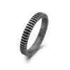 Ring stål 3,7mm bred, stripet mønster rundt hele, vintage sort farge - Frank 1967