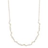Collier "gull" Line bølgede parti med hvite perler mellom 42cm