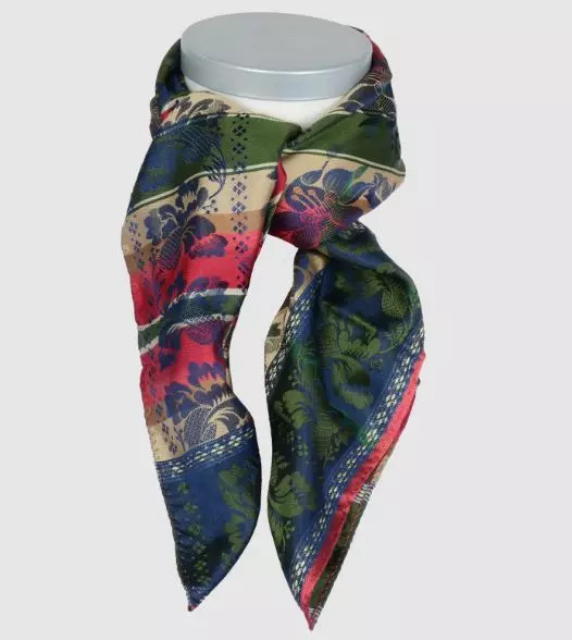 Bunadskjerf Tyrihans Gabriella 36 flerfarget i rødt / blått / grønt / hvitt / gult