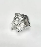 Sjalfeste ox.sølv  til silkeskjerf - håndlaget av sølvbestikk (Anitra)