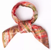 Bunadskjerf Tyrihans Victoria 50 flerfarget i rødt / grønn / blått / gult / hvitt