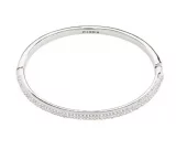 Armring "sølv" Focus 4mm bred med blanke stener på forsiden 18cm