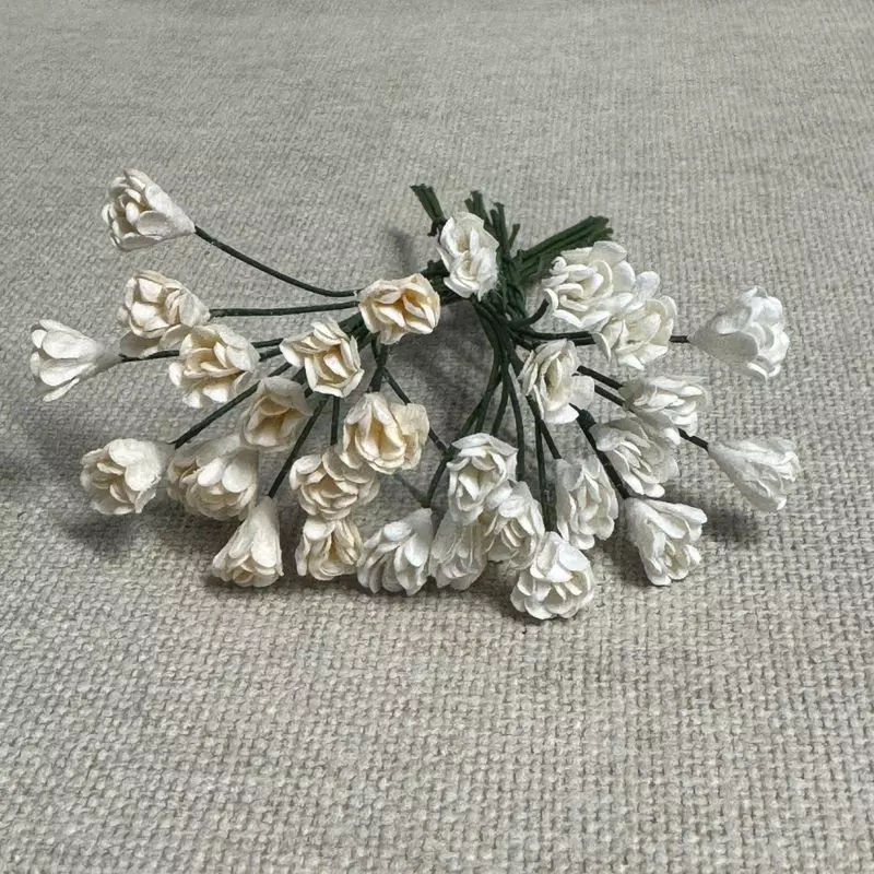 Papirdesign - Rufseknopper - Hvit og beige