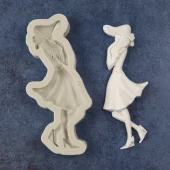 Dame - Moulds