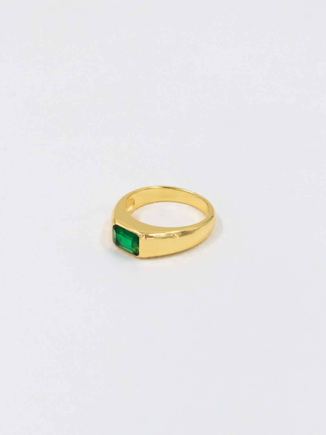 Gem Ring Emerald - Who Is She