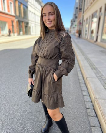 Adena Dress Dark Green - Urban Pioneers