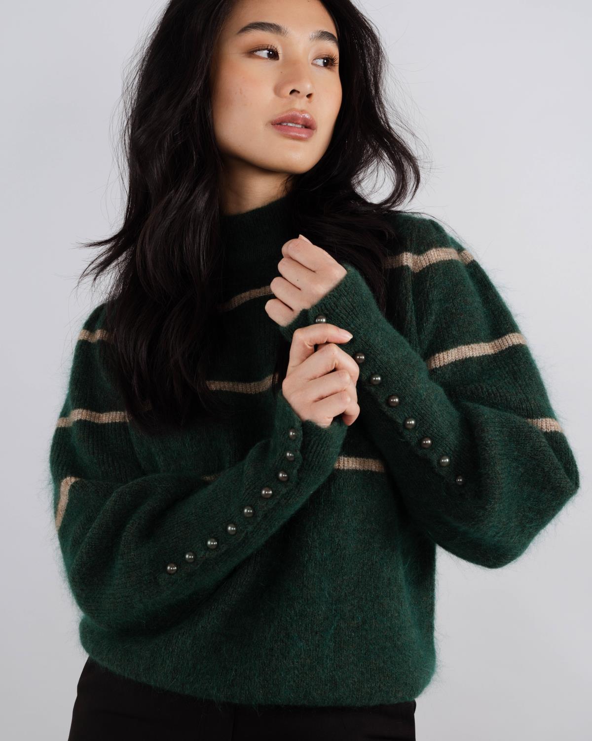 Lora Sweater Green - Urban Pioneers
